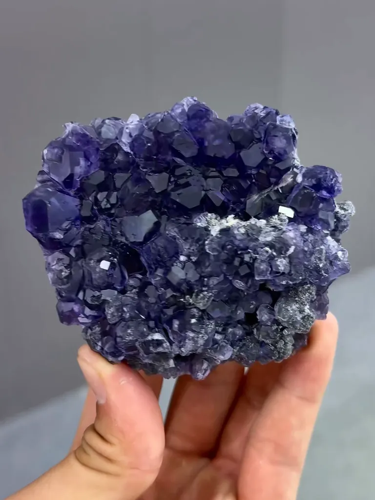Natural Tanzanite Fluorite comes from Fujian,China 85*35*70MM - image 2