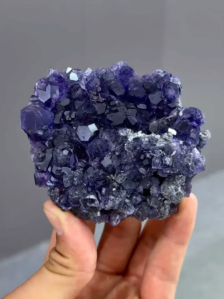 Natural Tanzanite Fluorite comes from Fujian,China 85*35*70MM image