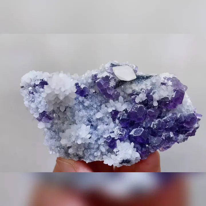 Natural Tanzanite Fluorite & Quartz, Mineral Specimen: Fujian,China (90*50*40mm) image