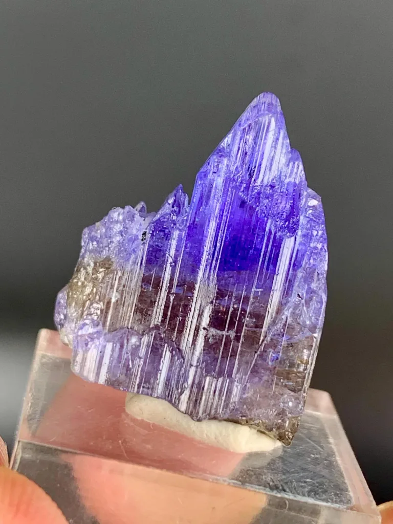 Natural Termanited Rare Bule Tanzanite Crystal, Raw Tanzanite Gemstone - image 4