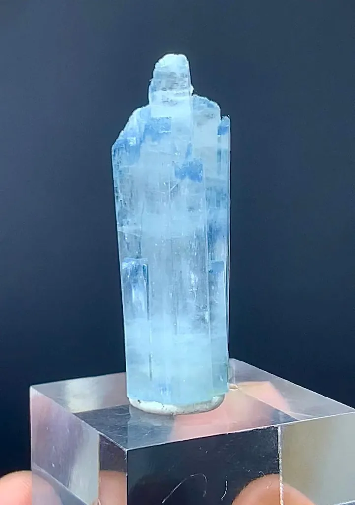 Natural Terminated Aquamarine Crystal Cluster, Aquamarine Specimen, Aquamarine Raw Aquamarine, Minerals Specimen From Shigar Pakistan image