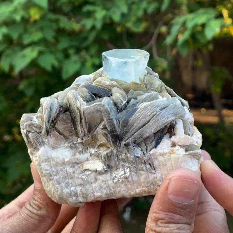 Natural Terminated Blue Aquamarine Crystal With Muscovite Mica, Aquamarine Specimen, Raw Aquamarine, Minerals Specimen From Nagar - image