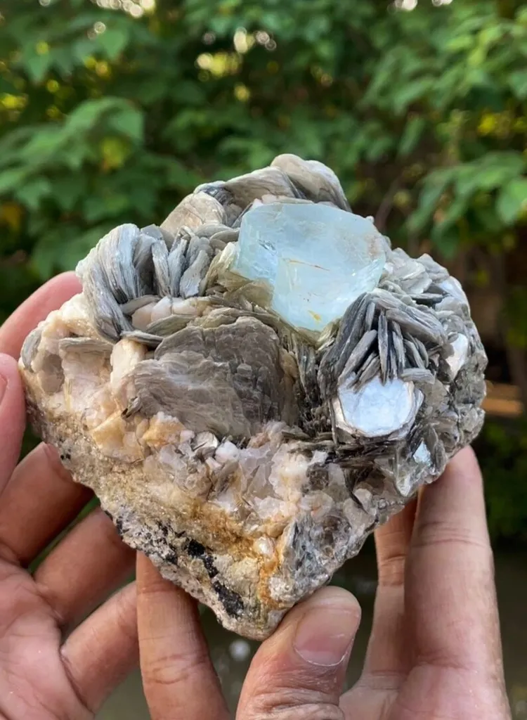 Natural Terminated Blue Aquamarine Crystal With Muscovite Mica, Aquamarine Specimen, Raw Aquamarine, Minerals Specimen From Nagar - - image 10