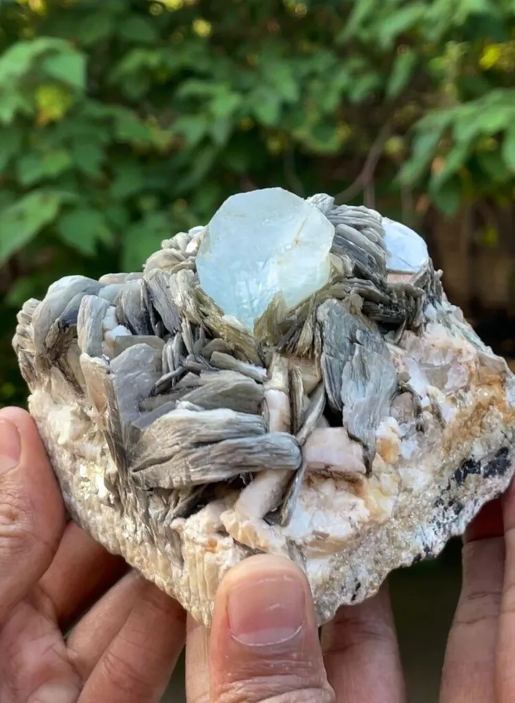 Natural Terminated Blue Aquamarine Crystal With Muscovite Mica, Aquamarine Specimen, Raw Aquamarine, Minerals Specimen From Nagar - - image 5