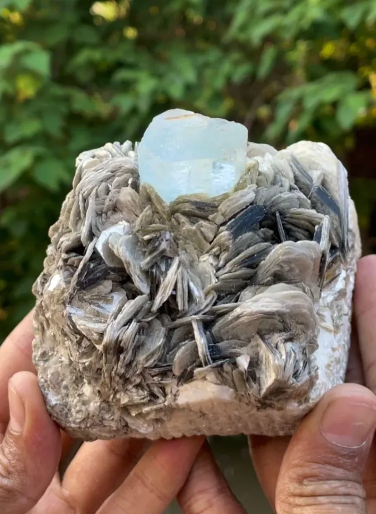 Natural Terminated Blue Aquamarine Crystal With Muscovite Mica, Aquamarine Specimen, Raw Aquamarine, Minerals Specimen From Nagar - - image 7