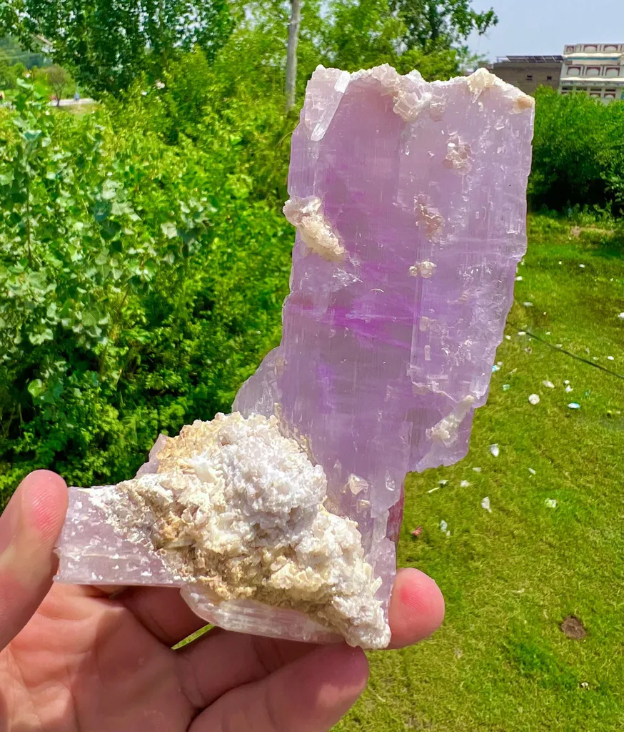 Natural terminated kunzite Specimen. - image 3