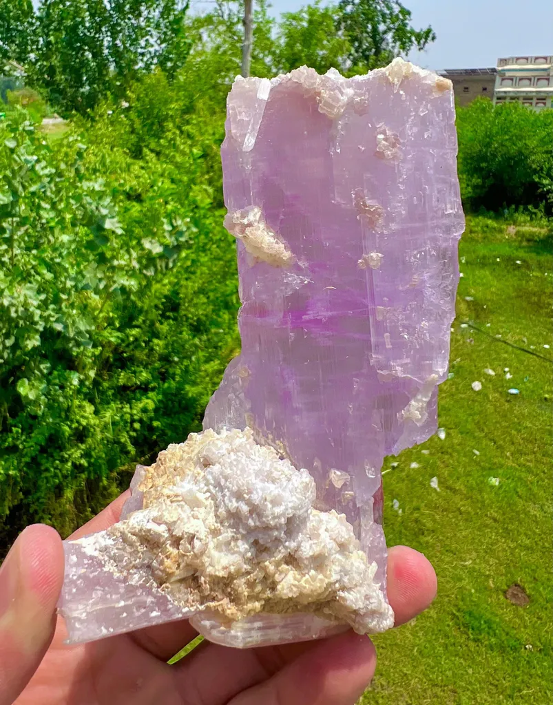 Natural terminated kunzite Specimen. - image 2