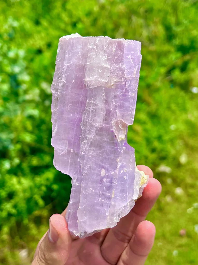 Natural terminated kunzite Specimen. - image 5