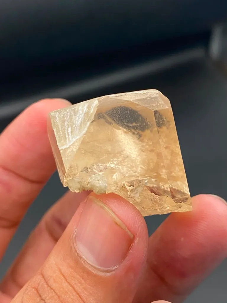 Natural Topaz Crystal, 48 Grams Cutting Grade from Pakistan, Gilgit-Baltistan, Shigar District. - image 4