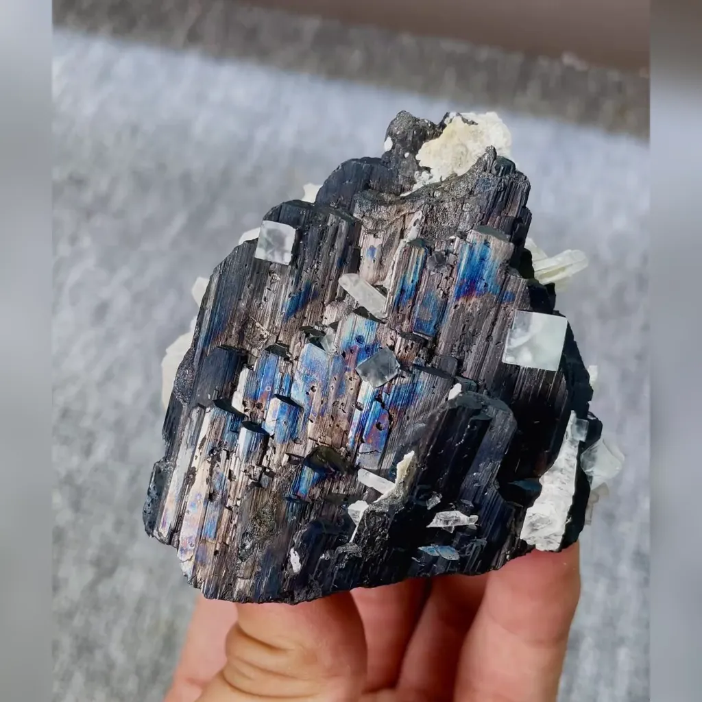 Natural Tourmaline and Quartz Symbiosis comes from Inner Mongolia,China 70*70*40MM image