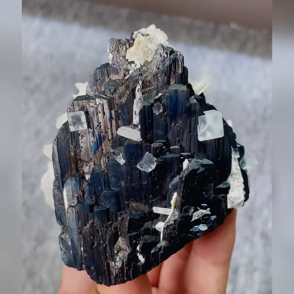 Natural Tourmaline and Quartz Symbiosis comes from Inner Mongolia,China 70*70*40MM - image 2
