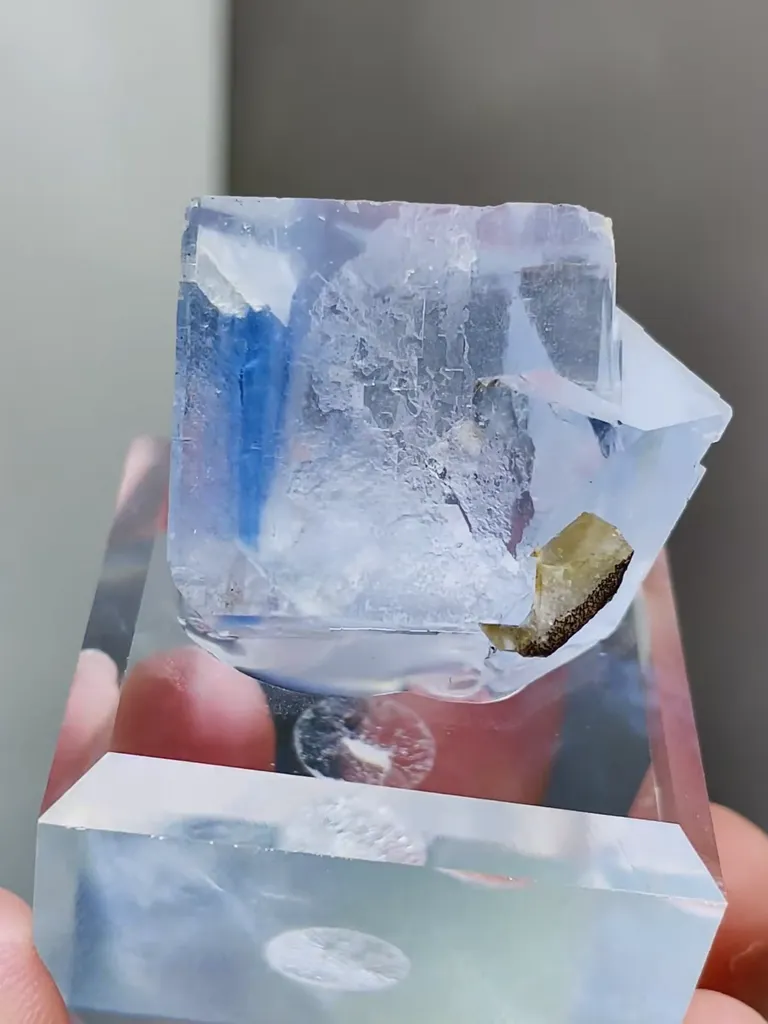 Natural Transparent Blue Fluorite comes from Xianghualing,Hunan 35*30*20MM - image 3