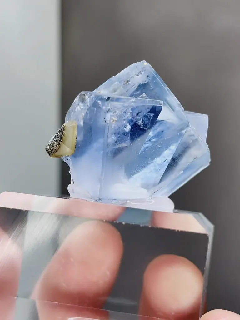 Natural Transparent Blue Fluorite comes from Xianghualing,Hunan 35*30*20MM - image 4