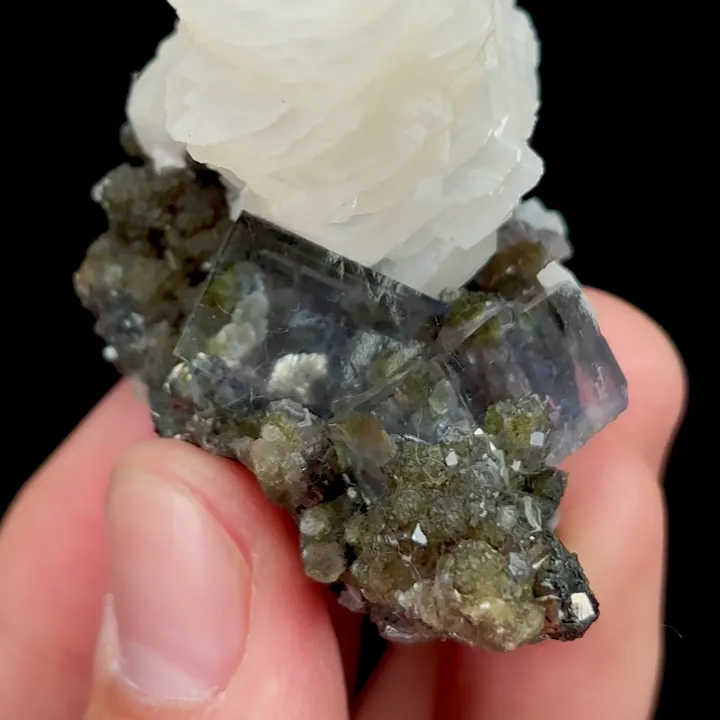 Natural Transparent Cubic Fluorite and Calcite, Mineral Specimen:Yaogangxian,Hunan (30*50*45MM) - image 5