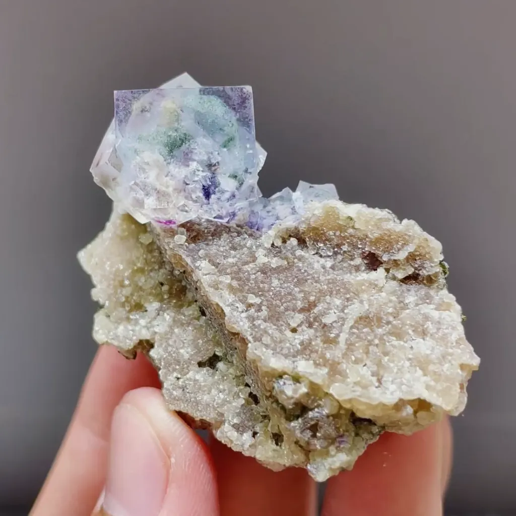 Natural Transparent Cubic Fluorite and Mica Symbiosis comes from Yaogangxian,Hunan 50*40*35MM image