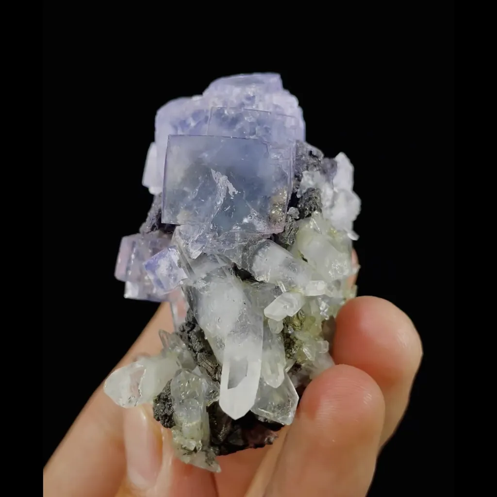 Natural Transparent Cubic Fluorite and Quartz Symbiosis comes from Yaogangxian,Hunan 40*55*35MM - image 3