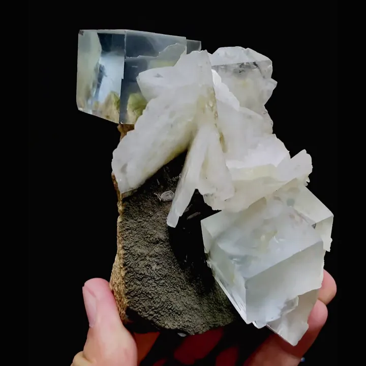 Natural Transparent Cubic Fluorite & Calcite, Mineral Specimen: Xianghualing,Hunan (70*130*55mm) - image 5