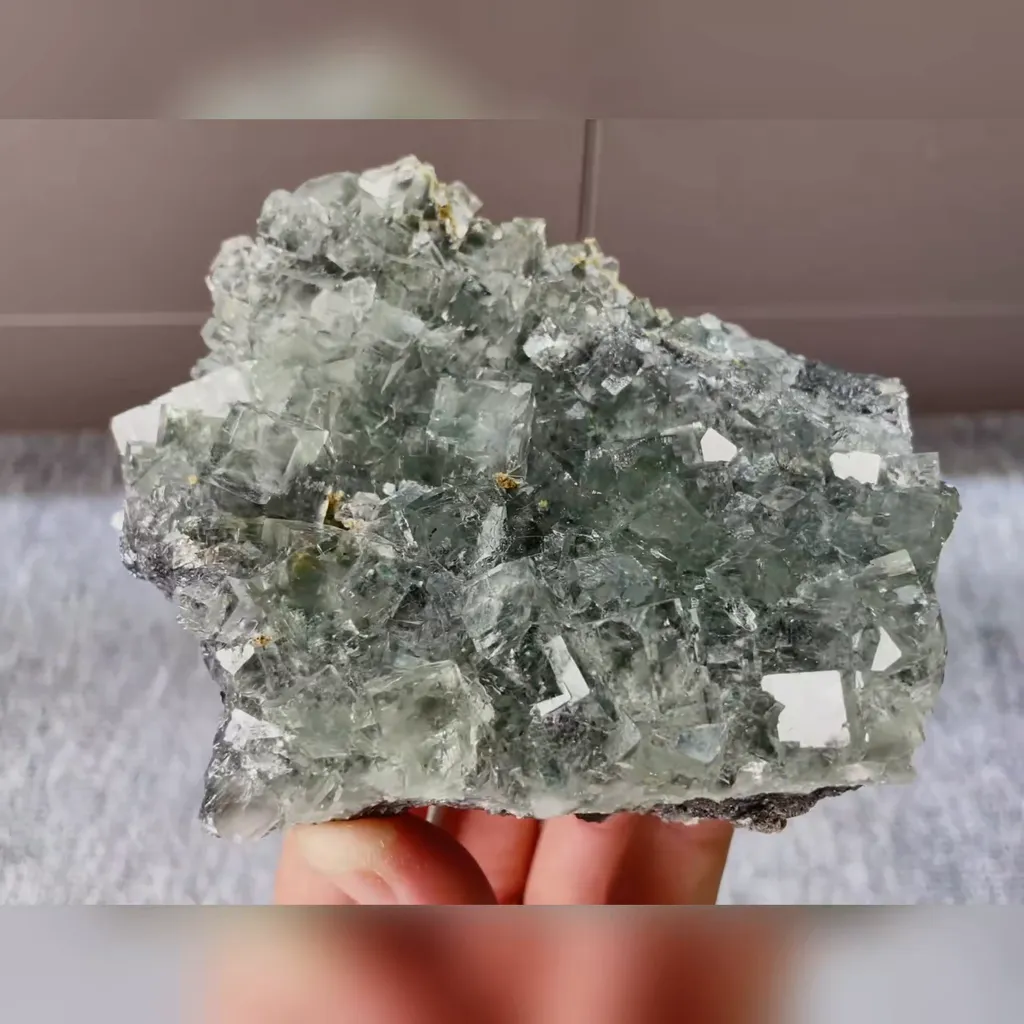 Natural Transparent Cubic Fluorite comes from Xinaghualing,Hunan 115*105*55MM - image 3