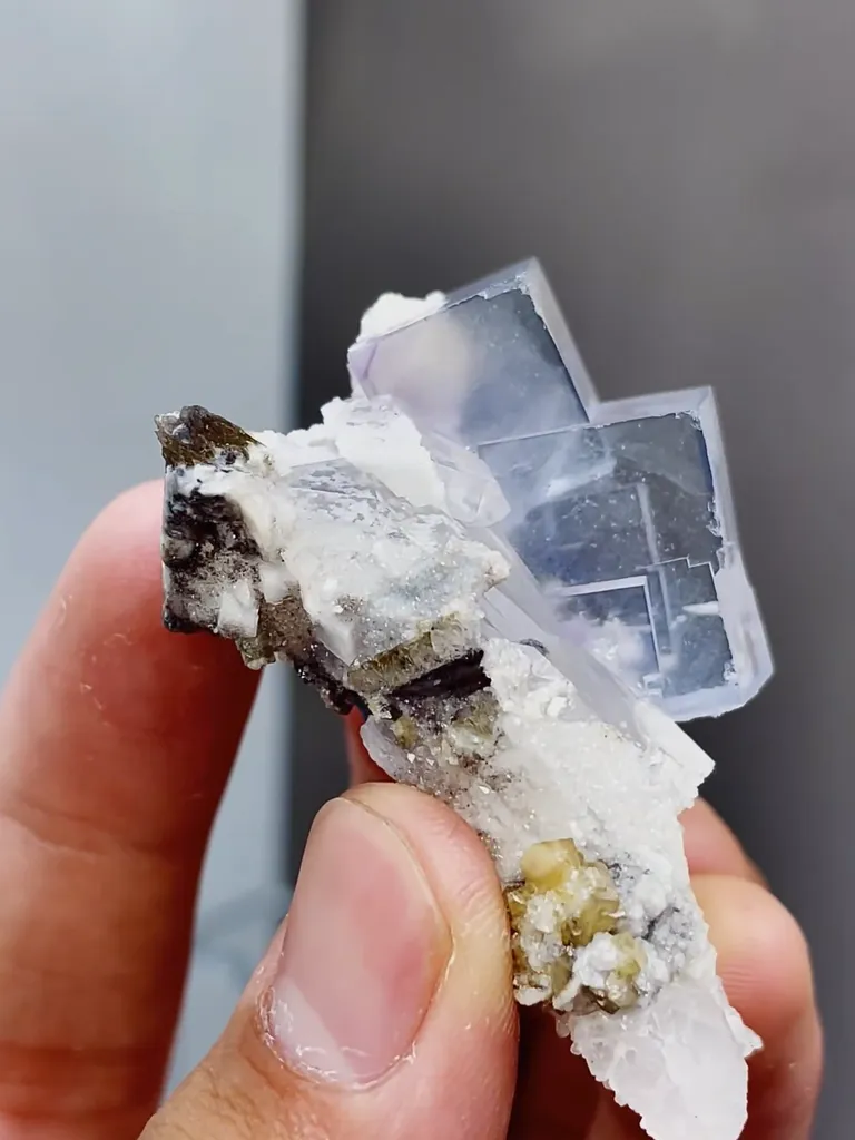 Natural Transparent Cubic Fluorite comes from Yaogangxian,Hunan 35*30*50MM - image 5