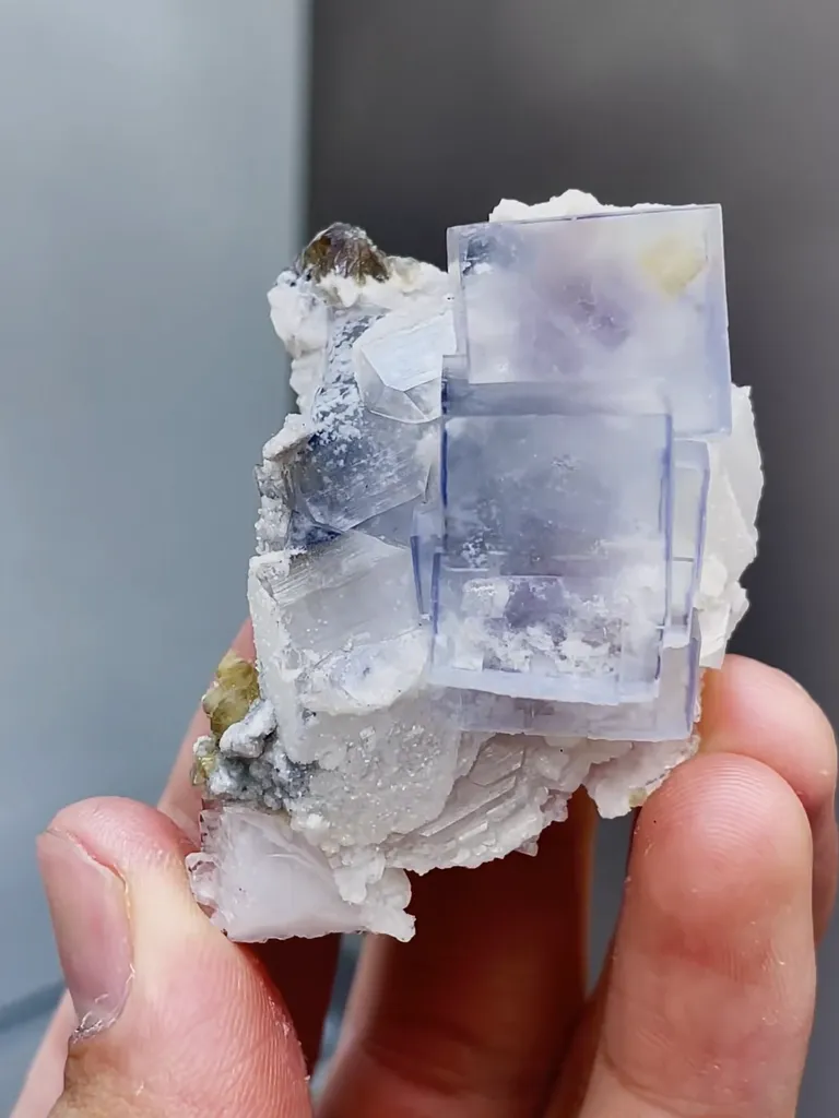 Natural Transparent Cubic Fluorite comes from Yaogangxian,Hunan 35*30*50MM - image 6