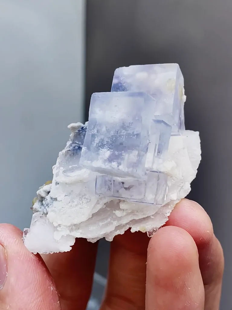 Natural Transparent Cubic Fluorite comes from Yaogangxian,Hunan 35*30*50MM - image 2