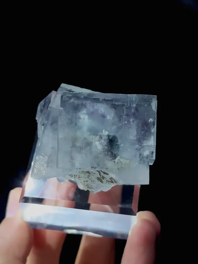 Natural Transparent Cubic Fluorite comes from Yaogangxian,Hunan 50*40*45MM - image 5
