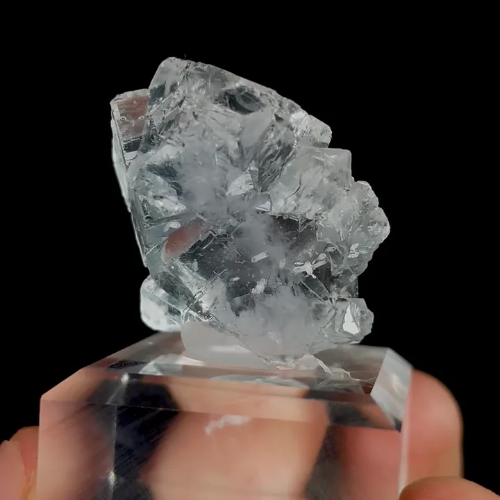 Natural Transparent Cubic Fluorite, Mineral Specimen: Xianghualing,Hunan (25*25*20MM) - image 5