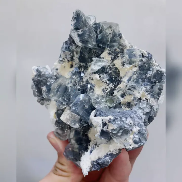 Natural Transparent Cubic Fluorite, Mineral Specimen: Xianghualing,Hunan (80*85*35MM) image
