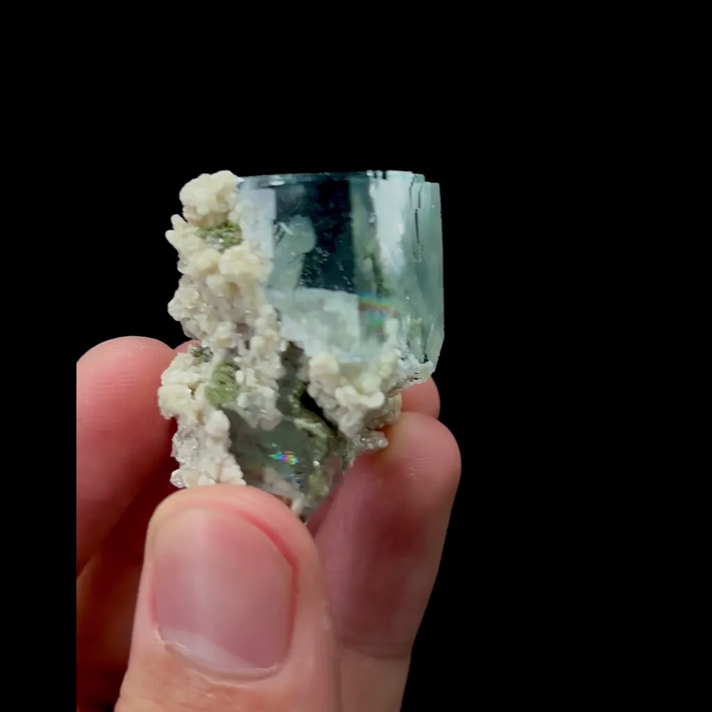 Natural Transparent Cubic Fluorite Mineral Specimen,High Quality Specimen,YAO GANG XIAN,HUNAN,CHINA(27*33*27mm) - image 2