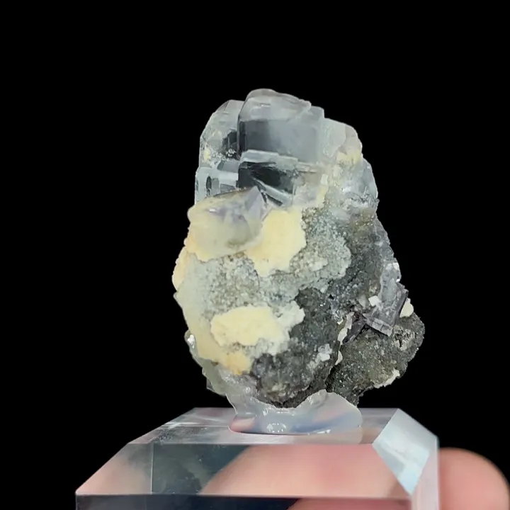 Natural Transparent Cubic Fluorite, Mineral Specimen:Xianghualing,Hunan (25*30*20MM) image