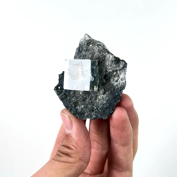Natural Transparent Cubic Fluorite, Mineral Specimen:Zhejiang,China (50*50*20MM) - image 2