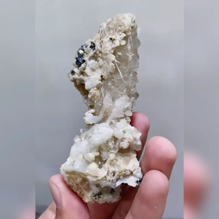 Natural Transparent Fluorite and Quartz Symbiosis comes from Huanggangliang, Inner Mongolia 35*95*35MM - image 5