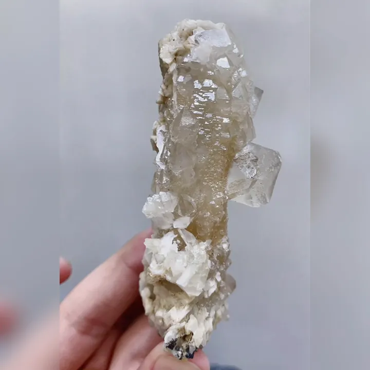 Natural Transparent Fluorite and Quartz Symbiosis comes from Huanggangliang, Inner Mongolia 35*95*35MM - image 4