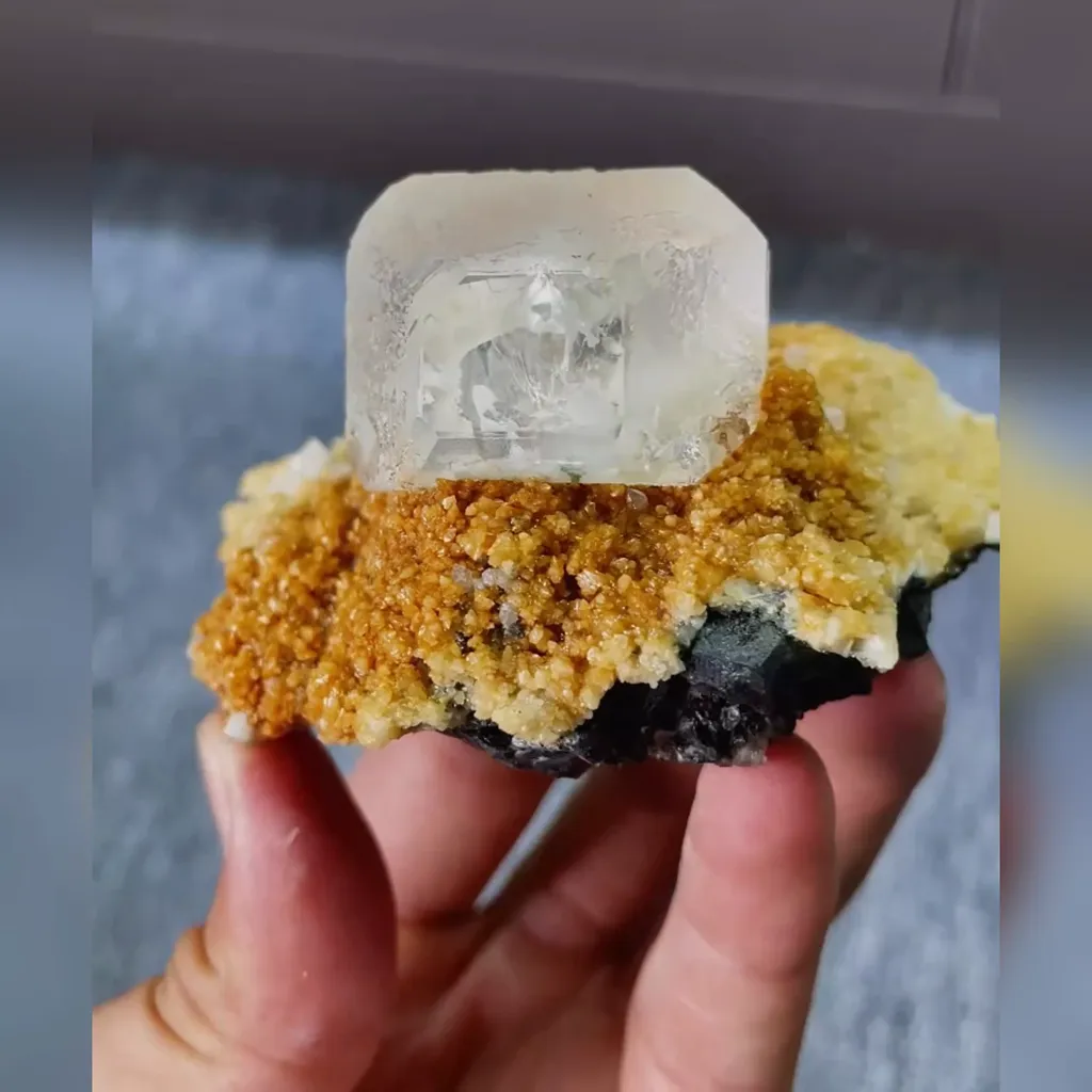 Natural Transparent Fluorite comes from Inner Mongolia,China 70*85*55MM - image 3
