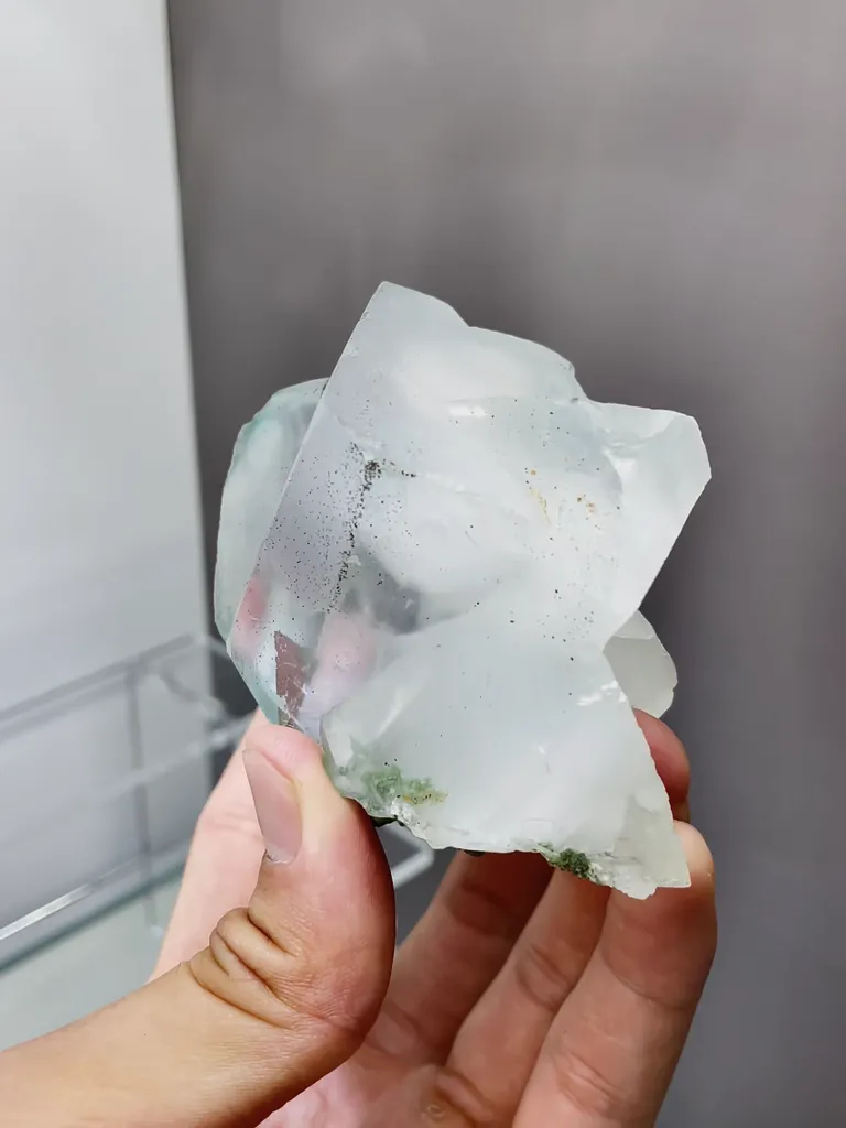 Natural Transparent Fluorite comes from Yaogangxian,Hunan 88*57*70MM - image 3