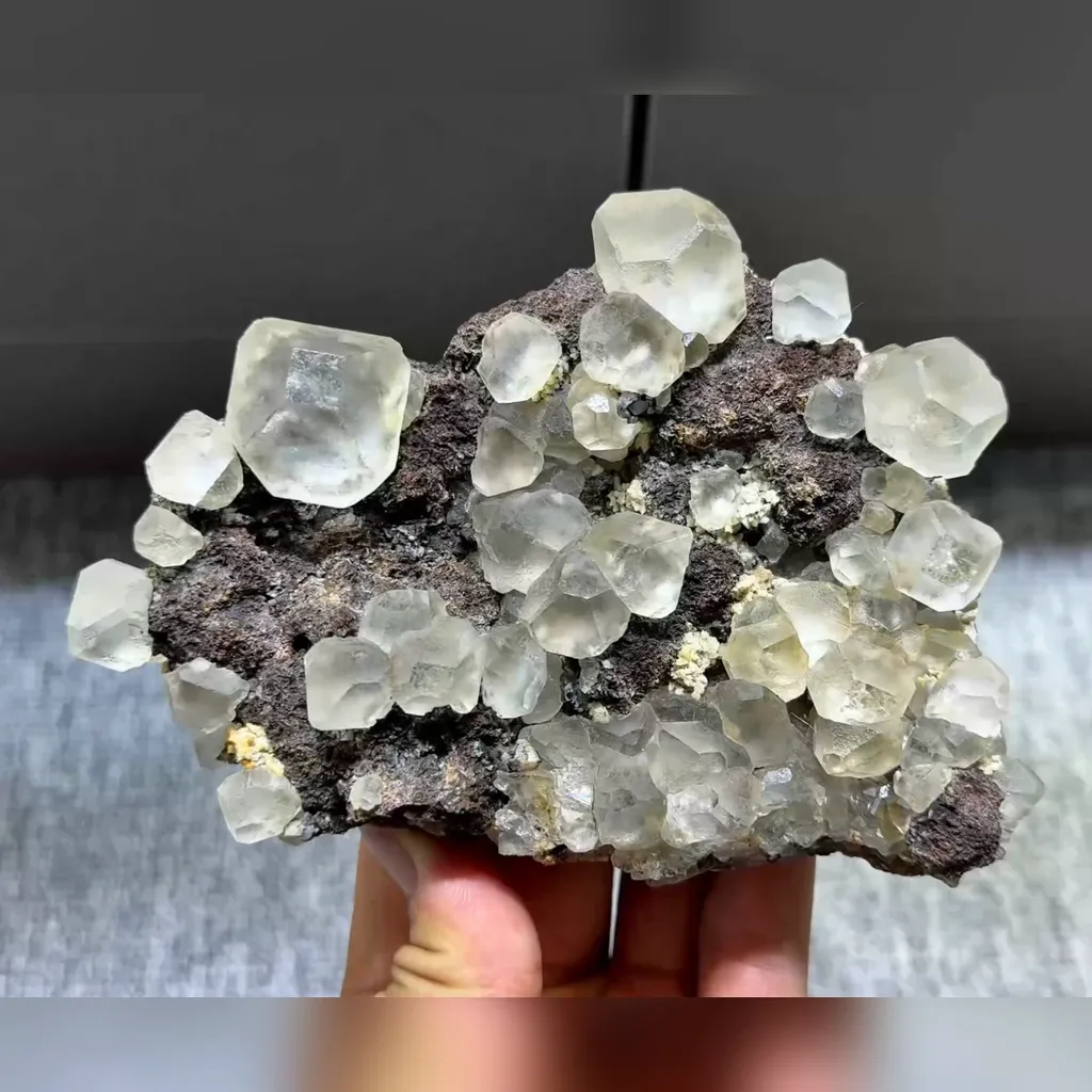 Natural Transparent Fluorite from Inner Mongolia,China 130*25*100MM image