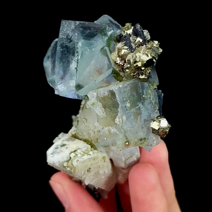 Natural Transparent Fluorite with Quartz and Pyrite, Mineral Specimen:Yaogangxian,Hunan (50*75*45MM) image