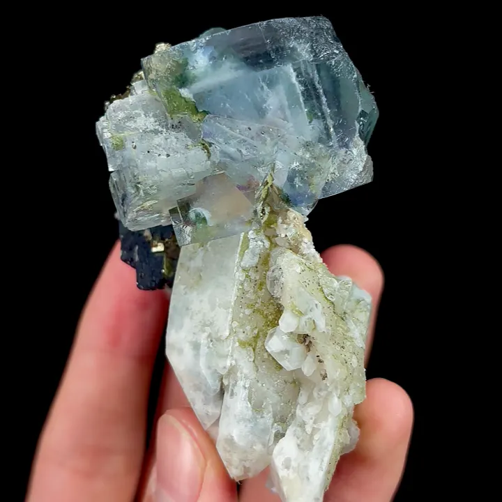 Natural Transparent Fluorite with Quartz and Pyrite, Mineral Specimen:Yaogangxian,Hunan (50*75*45MM) - image 3