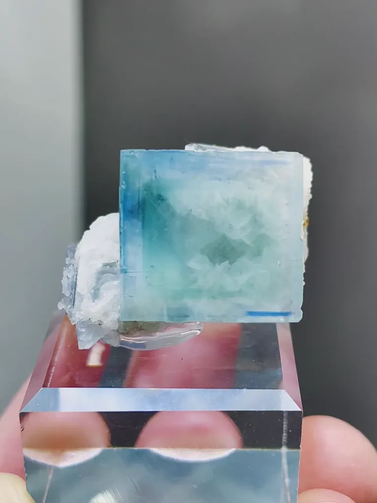 Natural Transparent Glassy Fluorite comes from Zhejiang,China 29*20*20MM image