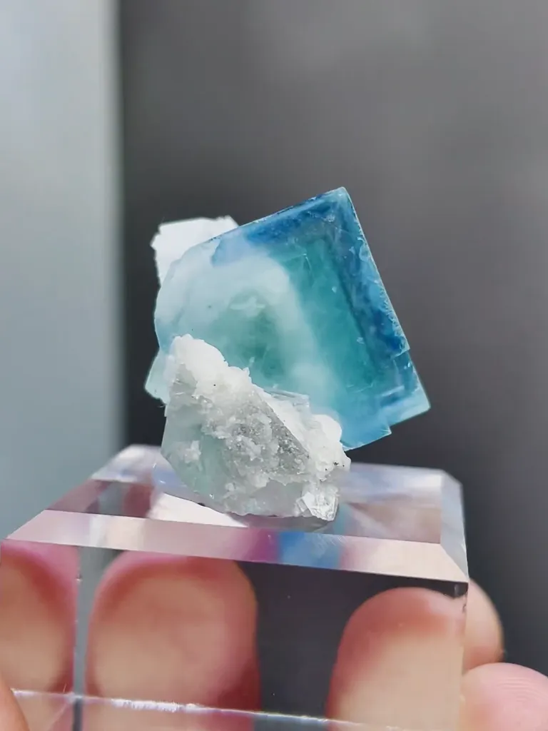 Natural Transparent Glassy Fluorite comes from Zhejiang,China 29*20*20MM - image 3