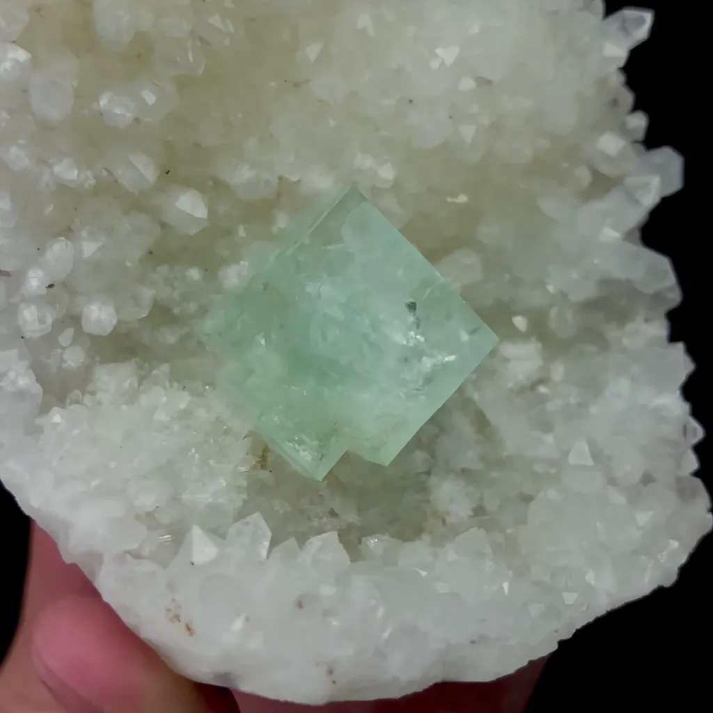 Natural Transparent Green Cubic Fluorite and Crystal Mineral Specimen,High Quality Specimen,ZHEJIANG,CHINA(95*95*52mm) - image 3