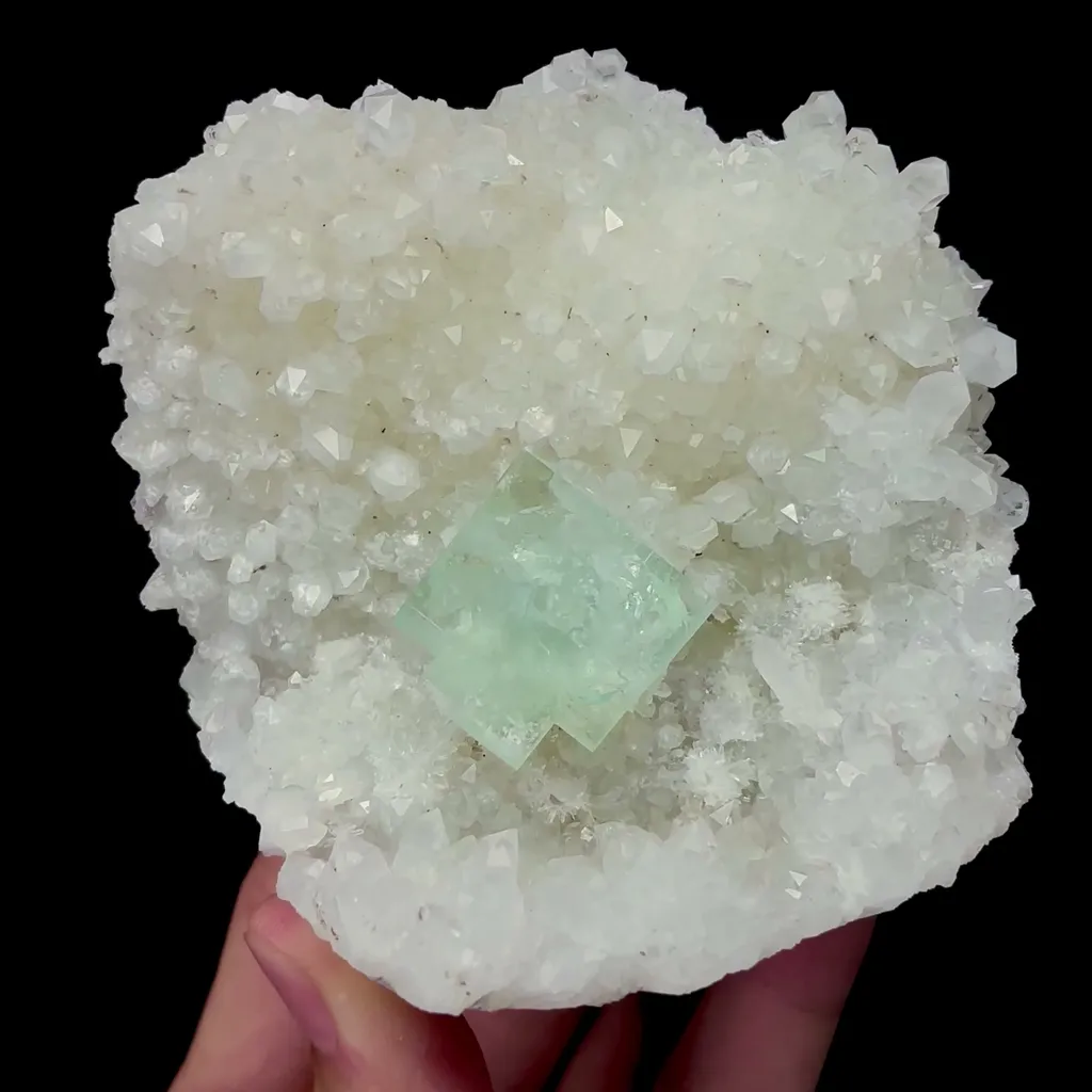 Natural Transparent Green Cubic Fluorite and Crystal Mineral Specimen,High Quality Specimen,ZHEJIANG,CHINA(95*95*52mm) image