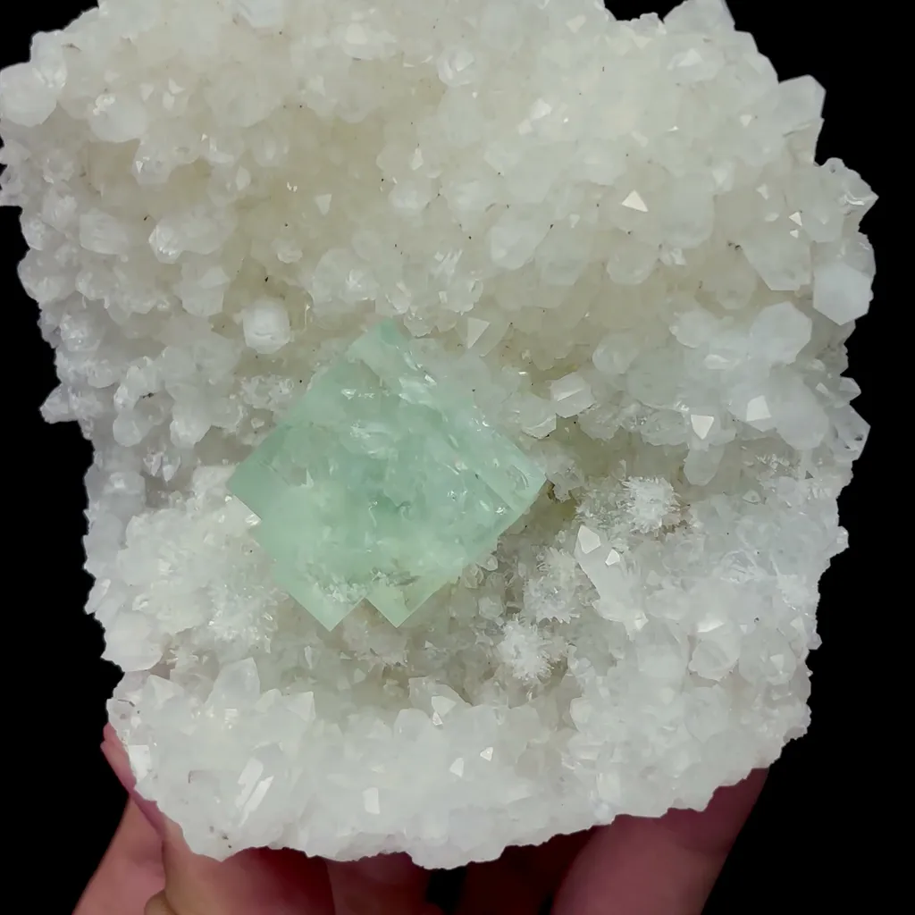 Natural Transparent Green Cubic Fluorite and Crystal Mineral Specimen,High Quality Specimen,ZHEJIANG,CHINA(95*95*52mm) - image 2