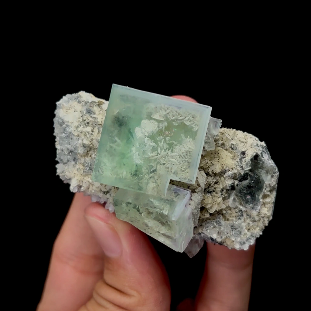 Natural Transparent Green Cubic Fluorite Mineral Specimen,High Quality Specimen,ZHEJIANG,CHINA(35*63*40mm) - image 4