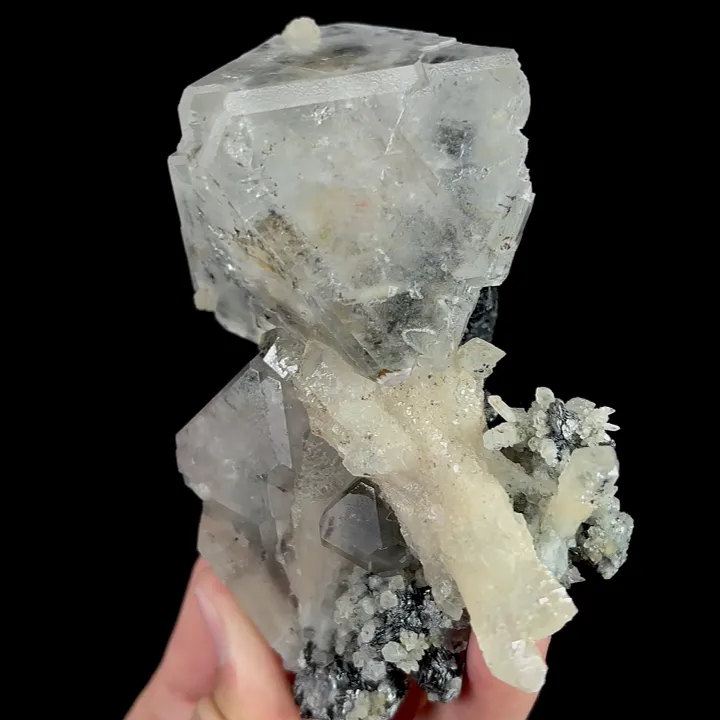 Natural Transparent Octahedral Fluorite and Quartz, Mineral Specimen: Inner Mongolia,China (75*110*60MM) - image 6