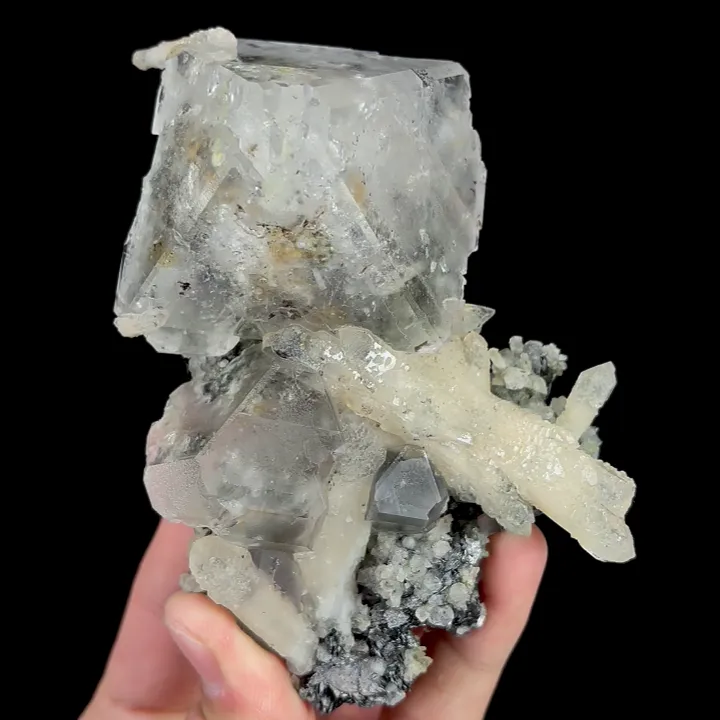 Natural Transparent Octahedral Fluorite and Quartz, Mineral Specimen: Inner Mongolia,China (75*110*60MM) image