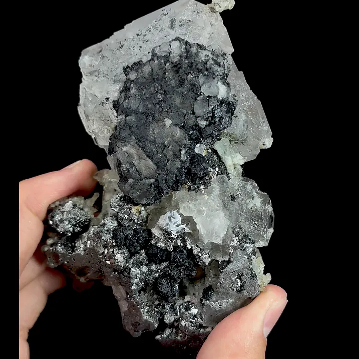 Natural Transparent Octahedral Fluorite and Quartz, Mineral Specimen: Inner Mongolia,China (75*110*60MM) - image 4