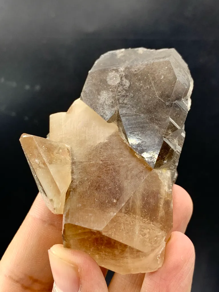Natural Twin Topaz with Smoky Quartz Crystal Unique Termination Pakistan, 158 G - image 4