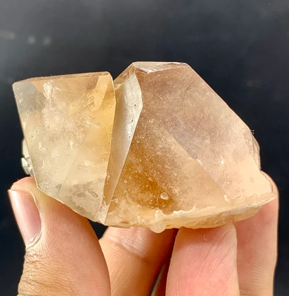Natural Twin Topaz with Smoky Quartz Crystal Unique Termination Pakistan, 158 G - image 3