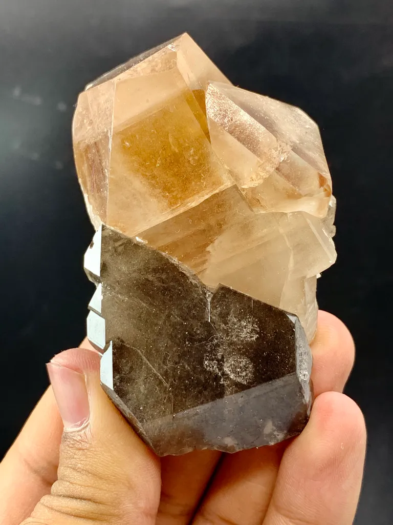 Natural Twin Topaz with Smoky Quartz Crystal Unique Termination Pakistan, 158 G - image 7